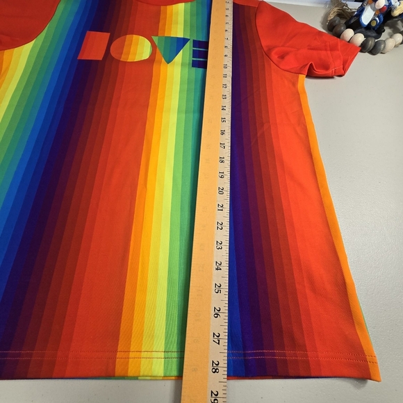 UGG PRIDE Logo T Shirt  Size L Rainbow Stripes Short Sleeve - Picture 5 of 12